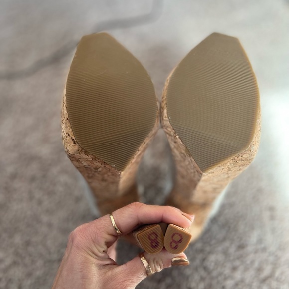 Herve leger white suede platform heels. Size 8. Brand new! - Picture 11 of 11